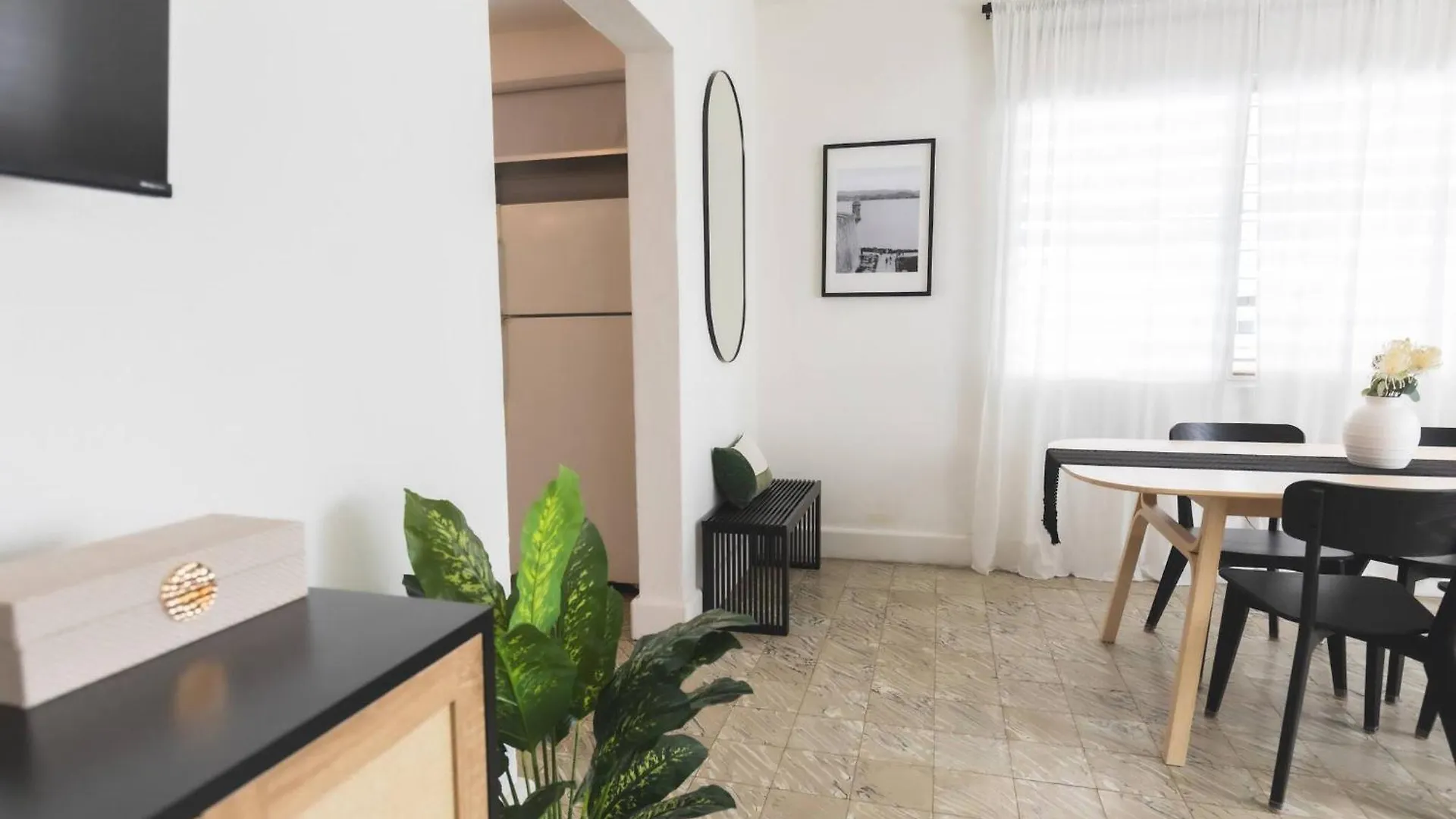 Prime Apartment Near Beach, Dining & Nightlife! 산후안